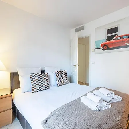 Apartmán Central And Stylish 2 Bed Apt With Parking *