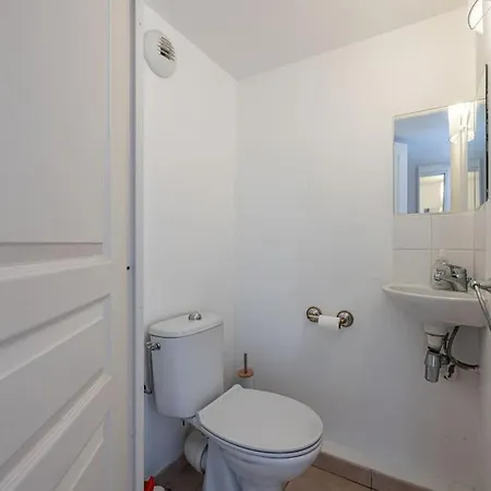 아파트 Central And Stylish 2 Bed Apt With Parking